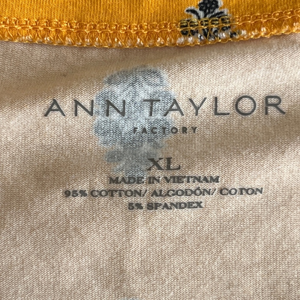 Ann Taylor Factory Yellow and Black Printed Short Sleeve Top - Picture 5 of 10